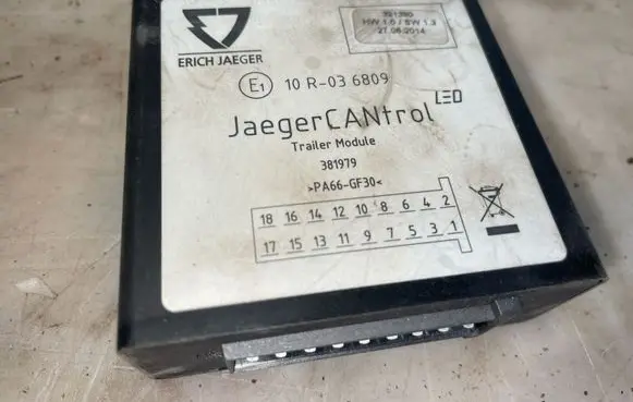 Opel Astra J Tow bar trailer control unit/module 10R036809