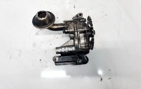Volkswagen Golf IV Oil pump 06A115105
