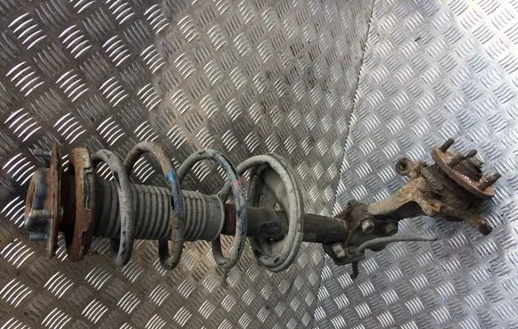 Toyota Previa (XR30, XR40) II Front wheel hub spindle knuckle