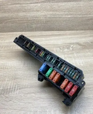 BMW 5 E60 E61 Fuse module 6957330 18917