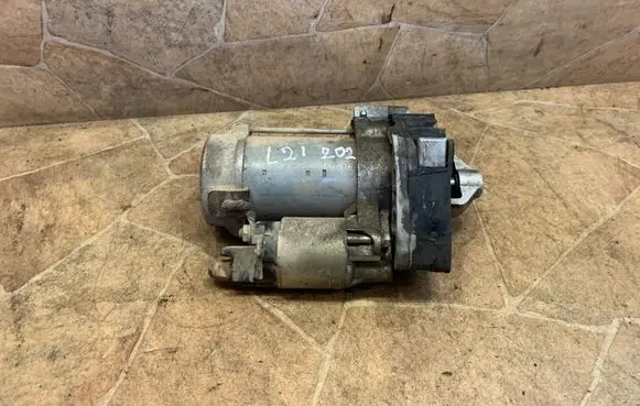 BMW 3 F30 F35 F31 Starter motor 8570846