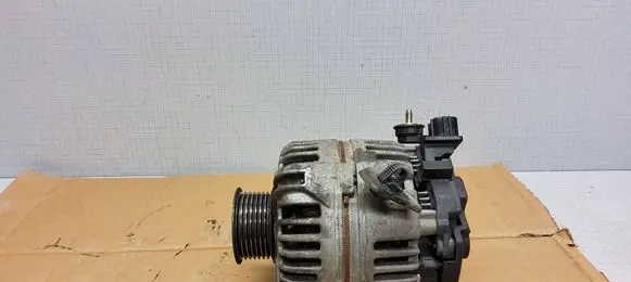 Toyota Avensis T250 Generator/alternator 0124325085 270600H070A