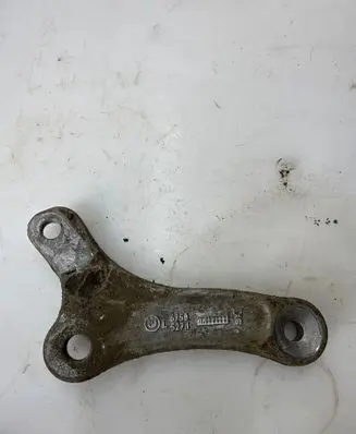 BMW 5 E60 E61 Sway bar bush bracket, front 6758527