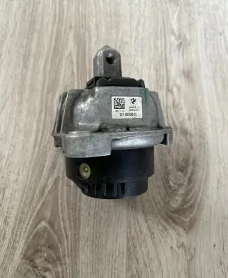 BMW 7 F01 F02 F03 F04 Engine mount bracket 6851263 68623513 2036040
