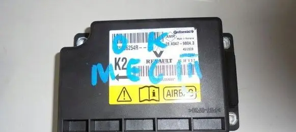 Renault Megane III Airbag control unit/module 285586254R