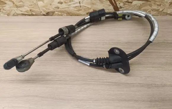 Gear shift cable linkage