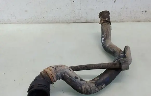 Volkswagen Caddy Engine coolant pipe/hose