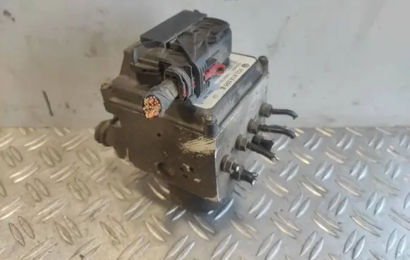 Volkswagen PASSAT B6 ABS Pump 3C0614095E 15535102C 15535002