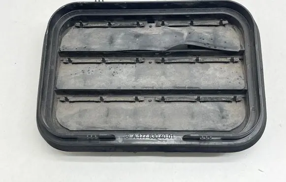 Mercedes-Benz A W177 Quarter panel pressure vent A1778304001