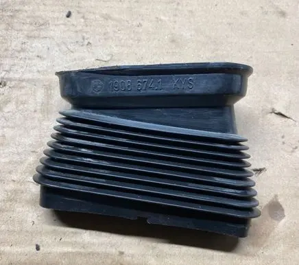 BMW 5 E34 Air intake duct part 1908674