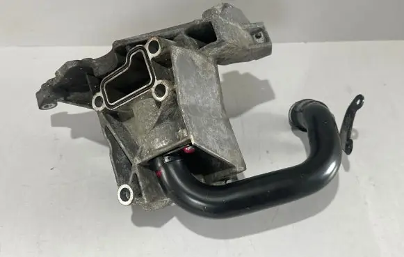 Audi Q7 4L Power steering pump mounting bracket 059145169AA 059121071AM