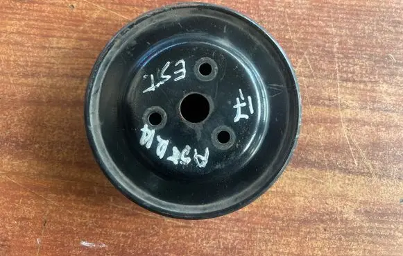 Opel Astra H Power steering pump pulley 