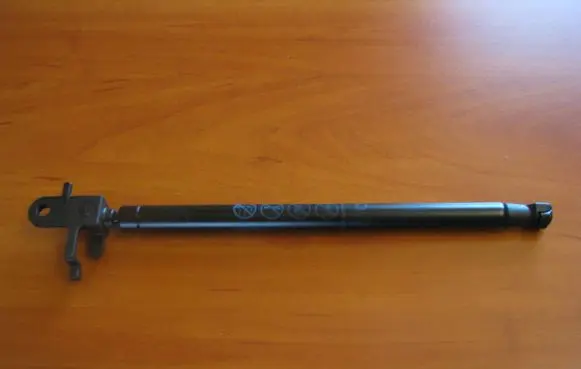 Toyota Camry VIII XV70 Tailgate strut 64530-06020