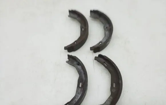 Mercedes-Benz C W204 Handbrake/parking brake pads A0044208620
