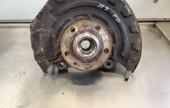 Audi A3 S3 8P Front wheel hub
