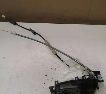Citroen C4 Cactus Front door lock 016899