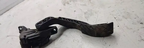Volkswagen PASSAT B6 Accelerator throttle pedal 8d1721523f