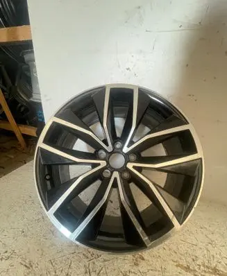 Seat Ateca R19 alloy rim 