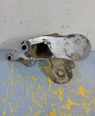 Audi A6 S6 C6 4F Engine mounting bracket 4F0199351H