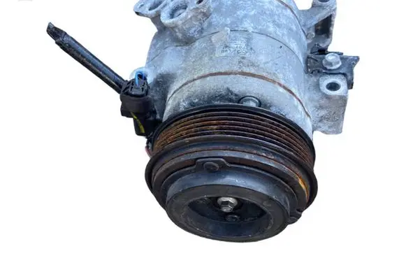 Mazda CX-5 Air conditioning (A/C) compressor (pump) F010587