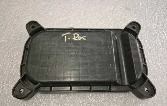 Volkswagen T-Roc Headlight/headlamp dust cover 2GA941608