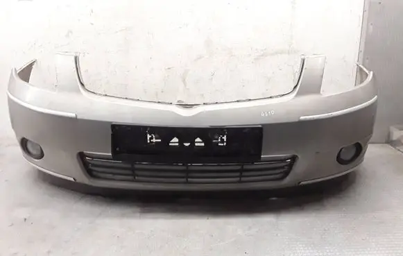 Toyota Corolla Verso E121 Front bumper 