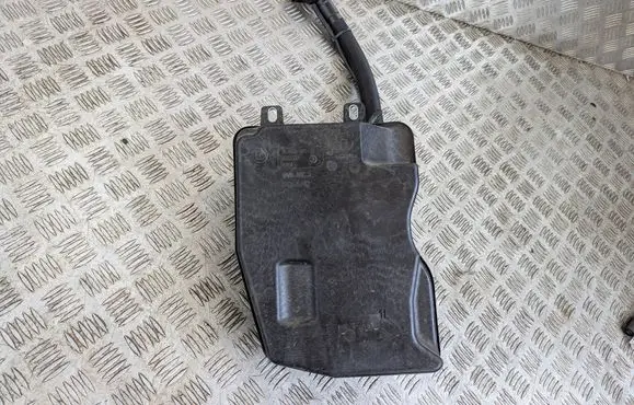 BMW 2 F44 Windshield washer fluid reservoir/tank 7488326
