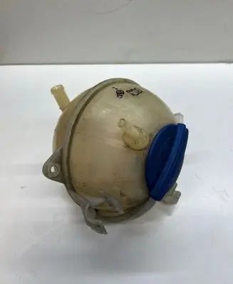 Volkswagen PASSAT B6 Coolant expansion tank/reservoir 1K0121407A
