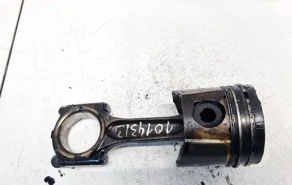 Peugeot 307 Piston with connecting rod 