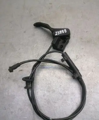 Volkswagen PASSAT B5 Engine bonnet (hood) release handle 3B1823533