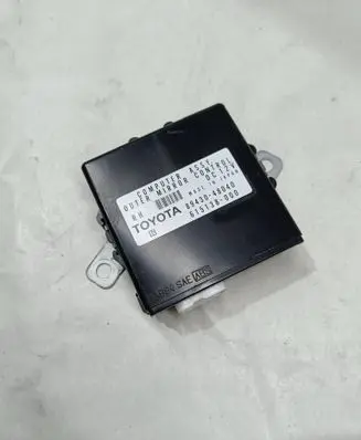 Lexus RX 330 - 350 - 400H Wing mirror control module 8943048040 615138000