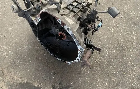 Toyota Yaris Manual 5 speed gearbox
