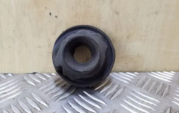 Audi A3 S3 8L Rear coil spring rubber mount 1J0512149B