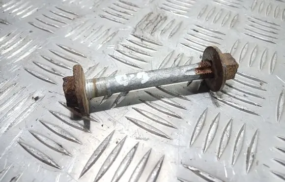 Mercedes-Benz C W204 Rear suspension camber bolt 