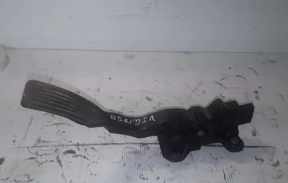 Mitsubishi Outlander Accelerator throttle pedal MN101543