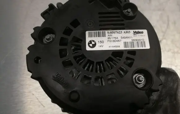 BMW 3 E90 E91 Generator/alternator 8507623