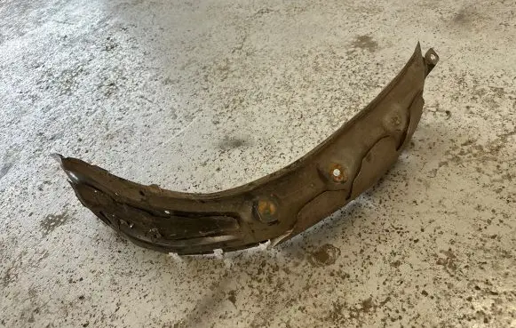 Mitsubishi L200 Front wheel arch liner splash guards 5370B898