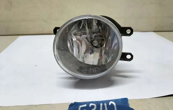 Toyota Yaris Front fog light 89208275