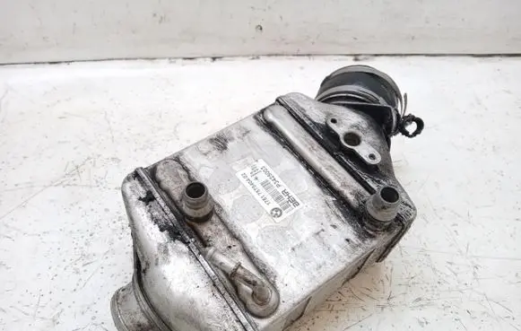 BMW 7 F01 F02 F03 F04 Intercooler radiator 7575404