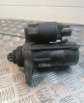Skoda Fabia Mk2 (5J) Starter motor 02Z911023H