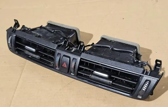 BMW X5 F15 Dash center air vent grill 9252648 9253115 16475510