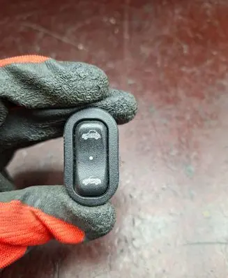 Opel Astra G Sunroof switch 13363103