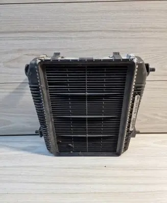 BMW 4 G22 G23 G24 G26 Coolant radiator 8095285
