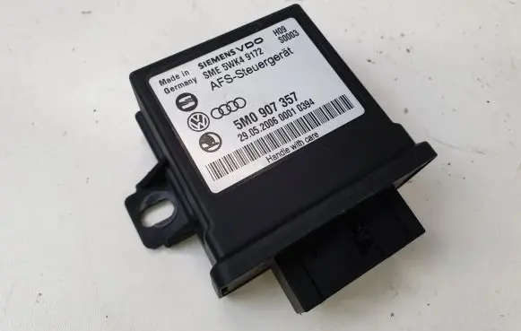Volkswagen PASSAT B6 Light module LCM 5M0907357
