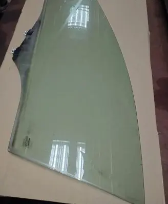 Honda Civic Front door window glass four-door 43R007951