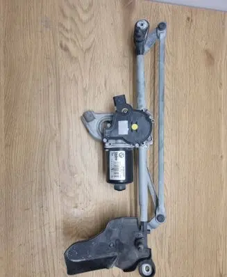 BMW 4 F32 F33 Front wiper linkage and motor 7267503 W000026097 579000260972