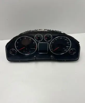 Audi A6 S6 C5 4B Speedometer (instrument cluster) 4B0919881AX 110208890017 440028890017