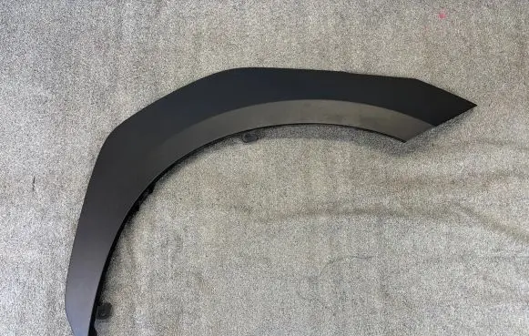 Toyota bZ4X Fender trim (molding) 7561142160 L918 7560142190