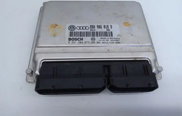 Volkswagen PASSAT B5 Engine control unit/module 8D0906018D