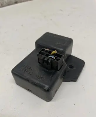 Subaru Forester SG Window wiper relay 3300120517